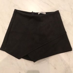 Black Envelope Skort